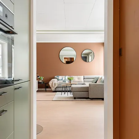 Central And Newly Renovated Apartment For Rent Tromso Exterior photo