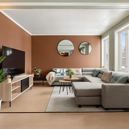 Central And Newly Renovated Apartment For Rent Tromso Exterior photo